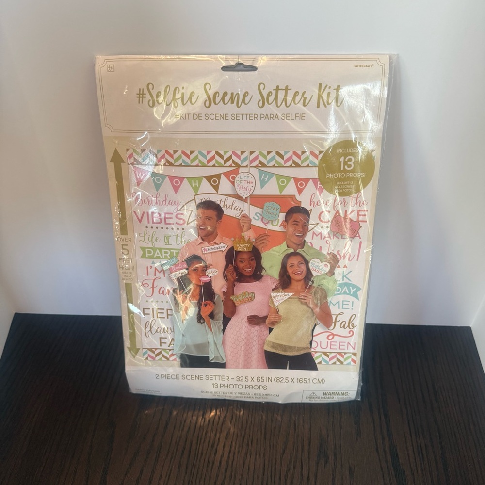 Selfie Scene Setter‎ Kit with Photo Props